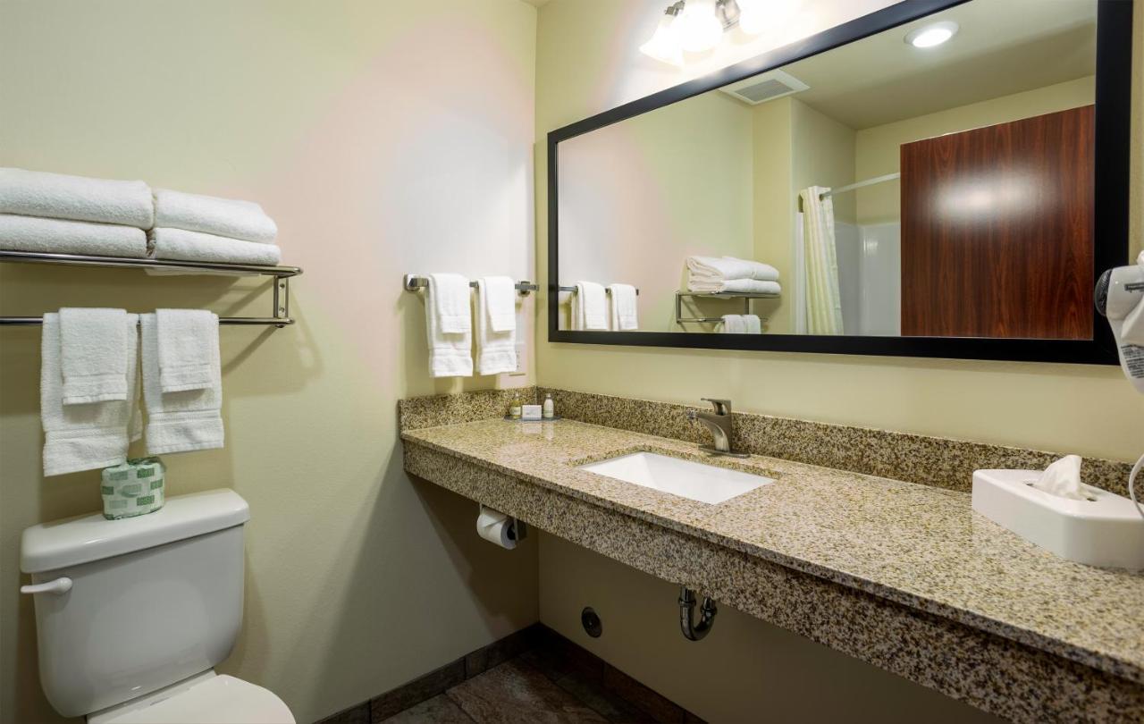 Cobblestone Inn & Suites - Brookville Dış mekan fotoğraf