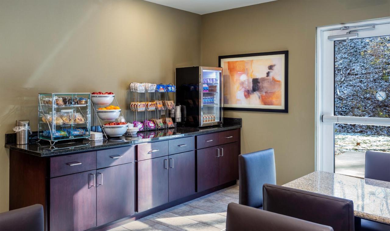 Cobblestone Inn & Suites - Brookville Dış mekan fotoğraf