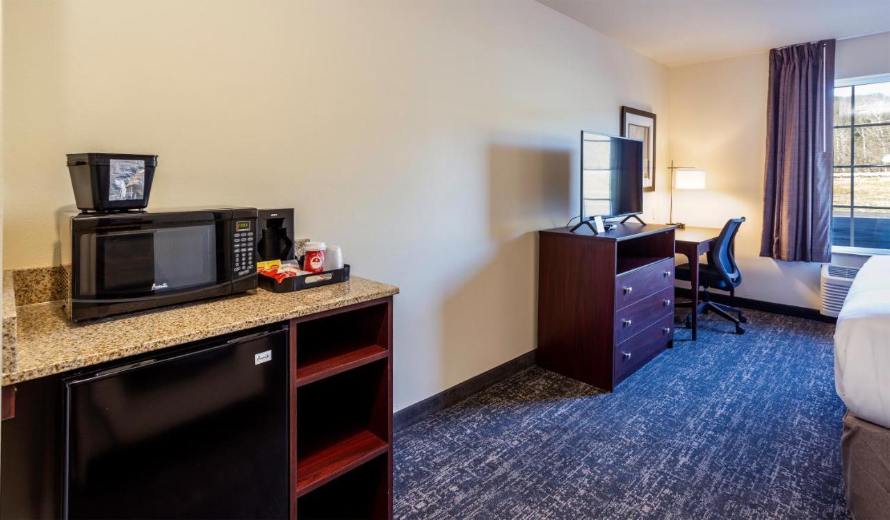 Cobblestone Inn & Suites - Brookville Dış mekan fotoğraf