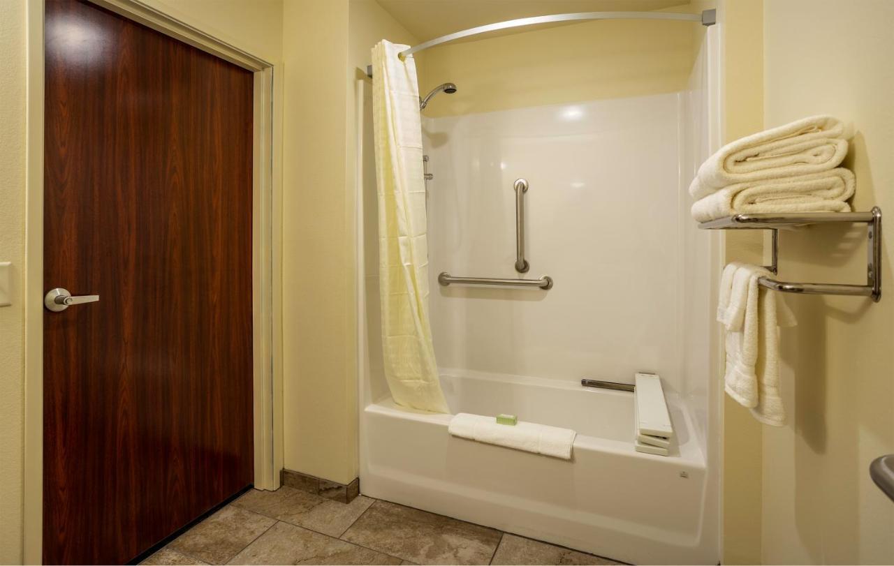 Cobblestone Inn & Suites - Brookville Dış mekan fotoğraf