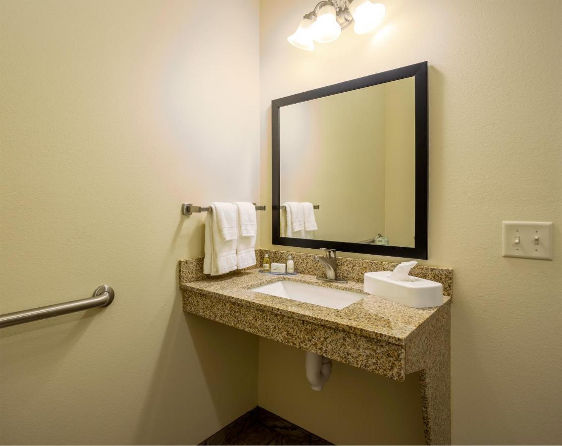 Cobblestone Inn & Suites - Brookville Dış mekan fotoğraf