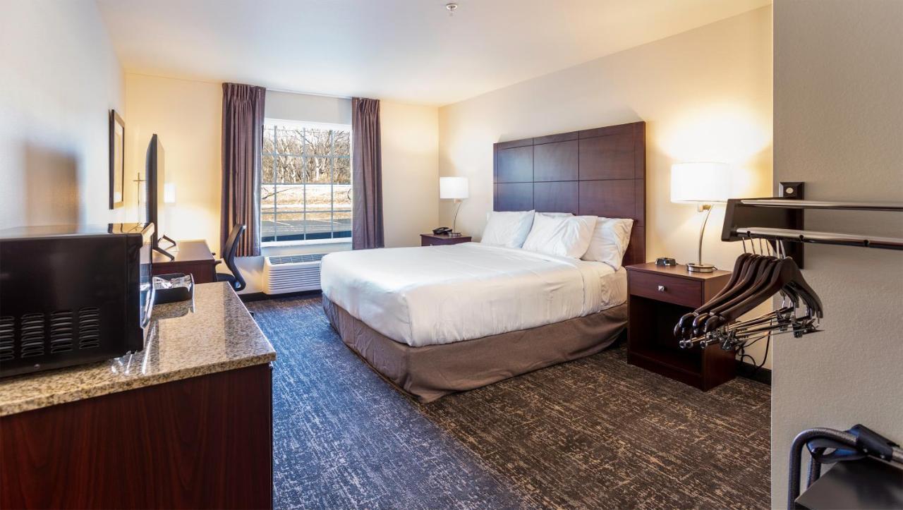 Cobblestone Inn & Suites - Brookville Dış mekan fotoğraf